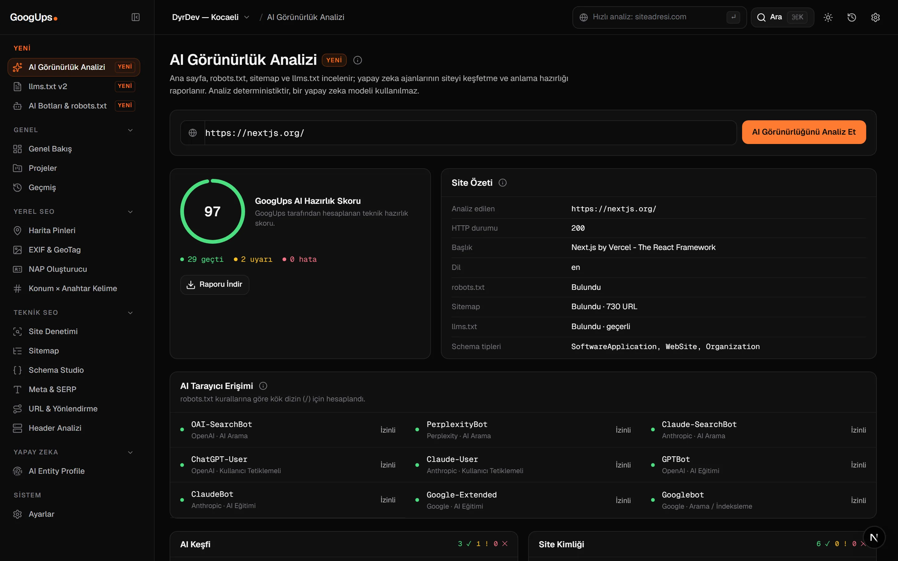 AI Görünürlük Analizi ekranı: hazırlık skoru, site özeti tablosu ve geçen–uyarı–hata sayıları.